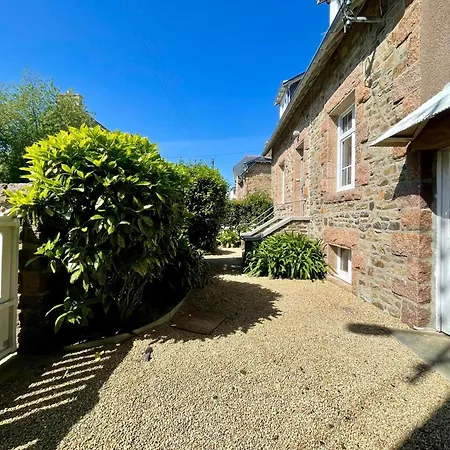 Дом отдыха Maison De Charme A Perros-guirec, Proche - Fr-1-542-69